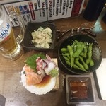 立呑み 魚椿 - ポテトサラダ･刺盛･枝豆
