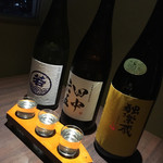 Hakata Yasaimaki Kushiyaki Kokonikonne - 利き酒：博多セット