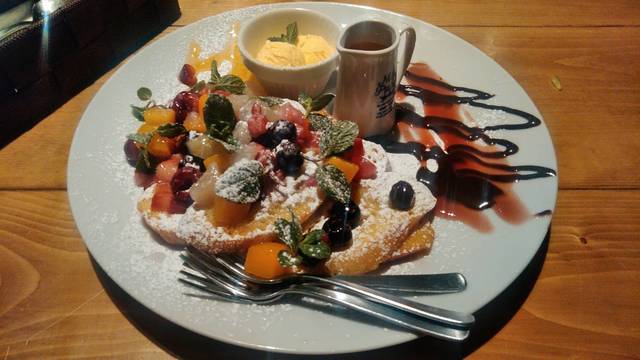 閉店 肉バル チーズ 1秋葉原 ニクバルカケルチーズニーマルイチアキハバラ 秋葉原 居酒屋 食べログ