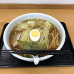 らーめんどんぐり - ワンタンめん大盛り、1000円。