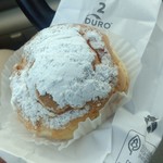 CROWN BAKERY - シュークリーム（２.７５ドル）