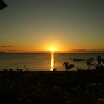 ザ・ブセナテラス - ロビーから眺める夕日