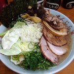 くじら家 - ラーメン全部載せ