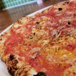 ピッツェリア ダ マッシモ - ニンニクの風味がグッドです。