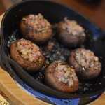 ワインバー バッカス - 詰め物をしたマッシュルーム（６００円）２０１９年３月