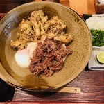 踊るうどん - 肉まいたけ天温玉生じょうゆ（960円）