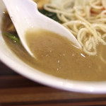 ラーメンダイニングJingu - スープ