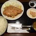 とんかつビストロ 肉のマルコウ - ポークソテー定食(限定・1,240円)