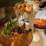 ブッチャー・リパブリック 仙台 シカゴピザ ＆ ビア - アメリケーヌシュリンプのシカゴピザ