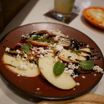 ブッチャー・リパブリック 仙台 シカゴピザ ＆ ビア - りんごとリコッタチーズのカルパッチョ