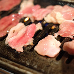 Wagyuu Yakiniku Tabehoudai Nikuyano Daidokoro - 学生ノリで一気に焼きます（笑）