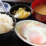 ミノラス食堂 - ベーコンエッグ定食