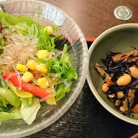 かみいし - 小鉢とサラダ