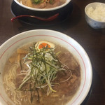 まるきや翔華 - 手前豚×鶏塩麺奥豚骨