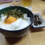 喜多楽 - とろろ丼、付いてくる茄子の漬物