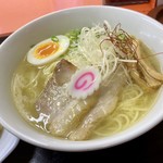 萬福軒 - 鯛の塩ラーメン  鯛の旨みが最高です