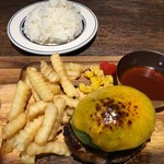 Niku Ga Umai Kafe Nikkusutokku - 塾成牛アボガドチーズハンバーグランチ