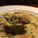 ガストロ スケゴロウ - 螺貝と茸のスープ