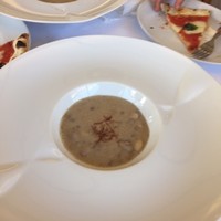 プリミ・バチ - コース外　数種の豆のスープ　コテキーノの塩味で