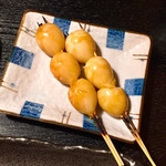 炭火焼鳥あずま - うずら玉子タレ180円