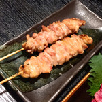 炭火焼鳥あずま - せせり塩180円