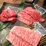 ぴこぴこ精肉店 - サーロインなど希少部位三種盛り合わせ