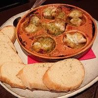 ビストロボンノ - タコのガーリックオーブン焼