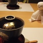 いづみ荘 - 蓋物　　湯葉のおぼろ蒸し