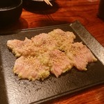 炭火焼ホルモン ぐう はなれ - 