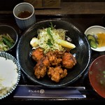 北海道旨いもの居酒屋 ヤマノキ - 大山鶏のザンギ定食880円