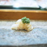 寿司栄 - ガス海老の摘み