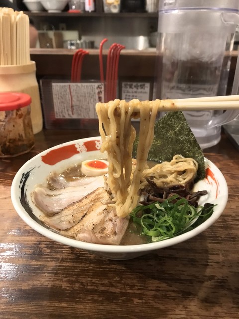 極濃拉麺 らーめん小僧>