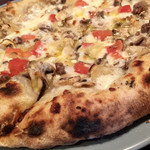 るふらん - 全部撮ったつもりだったのですが、同行者からピザが１枚写っていないとの指摘あり（笑。
      注意していても全部記録するのはかなり困難ですねえ。