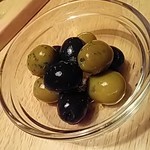 バルーチョ 田無店 - オリーブ2種盛り合わせ