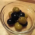 バルーチョ 田無店 - オリーブ2種盛り合わせ