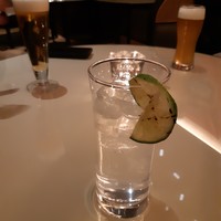 グリロジー バー＆グリル - 