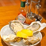 魚とワインはなたれThe Fishand Oysters - 