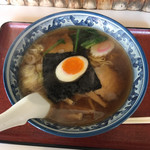 Mendo Mburi Dokoro Iwaiya - 東京ラーメン 780円