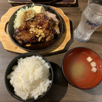 肉バル 東京グリルセンター - トンテキ定食880円