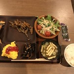 Dainingu Shikisai - 朝食