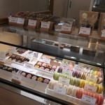 パティスリートレカルム - ショーケース