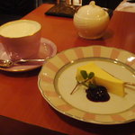 ル プルミエ カフェ - カフェクレーム・チーズケーキ（2008.12写真追加）