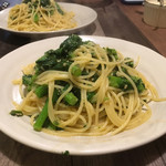ぽるこ - ランチ＝菜の花のスパゲティ　サラダ、ドリンク付　800円
