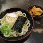 讃岐うどんの 七宝亭 - かけ（小）と唐揚げ1個