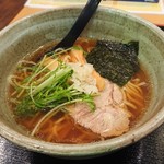 らくらく亭 - 鶏骨あっさり醤油ラーメン