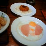 グリル　アンデス - 別皿盛りのハムエッグとコロッケ