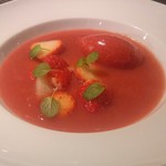 Canova - イチゴのスープ仕立て