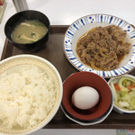 すき家 - 牛皿定食２倍盛ごはん大盛り
            ¥800