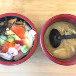 寺泊中央水産 まるなか - 海鮮ちらし丼  1200円