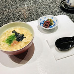 久壷庵 - 雑炊
      香の物